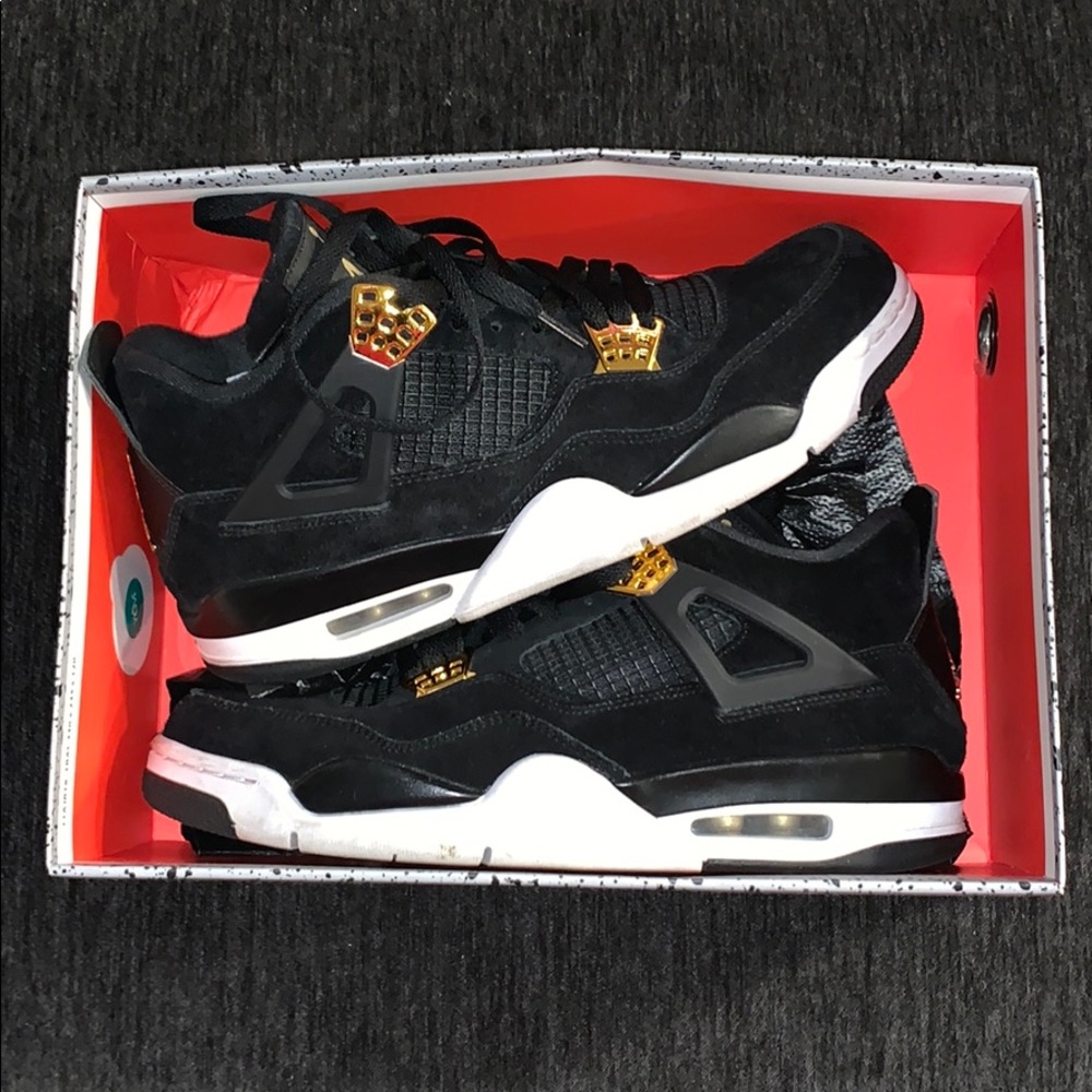 Air Jordan 4 Retro